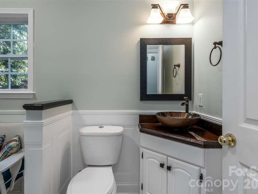 216 Holly Lane, Greer, SC 29651.  MLS# CAR4421650, YatesRealty ID 49208. 