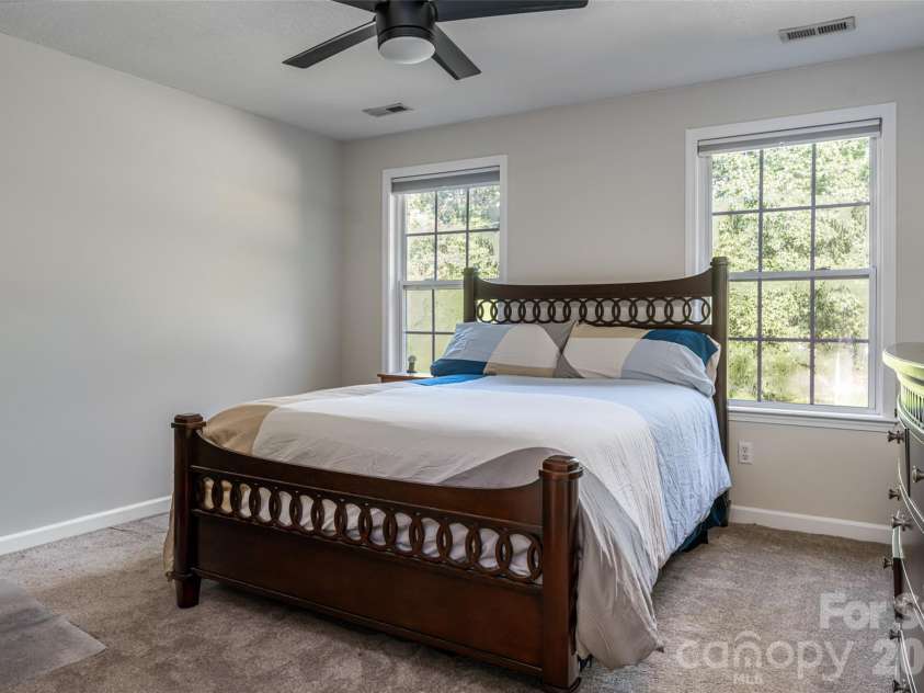 216 Holly Lane, Greer, SC 29651.  MLS# CAR4421650, YatesRealty ID 49208. 