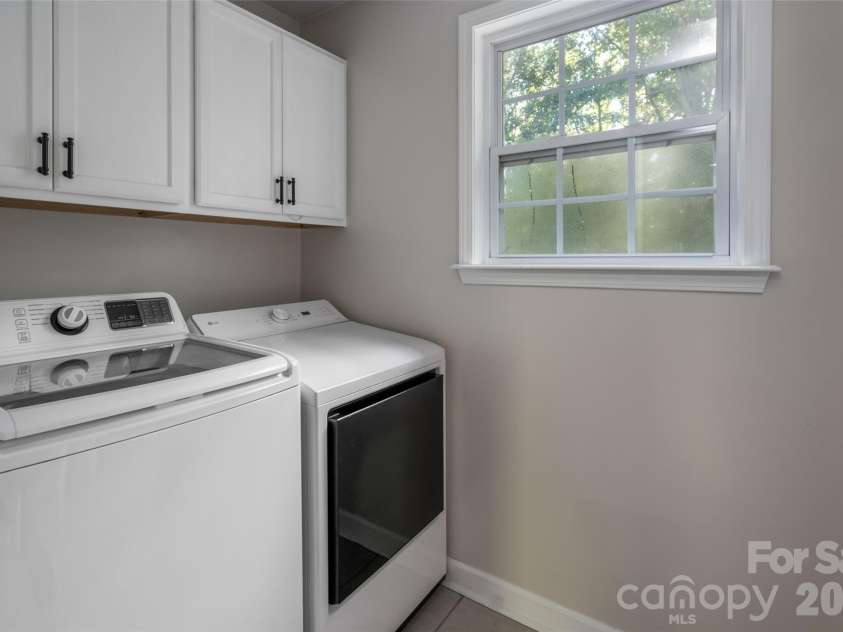 216 Holly Lane, Greer, SC 29651.  MLS# CAR4421650, YatesRealty ID 49208. 