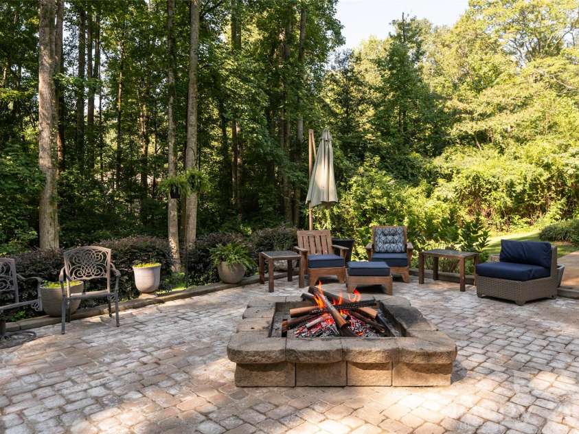 216 Holly Lane, Greer, SC 29651.  MLS# CAR4421650, YatesRealty ID 49208. 