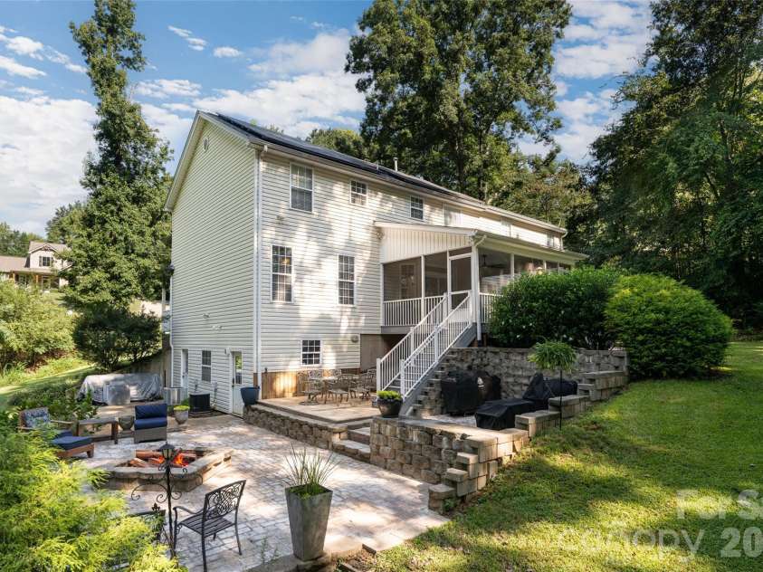 216 Holly Lane, Greer, SC 29651.  MLS# CAR4421650, YatesRealty ID 49208. 