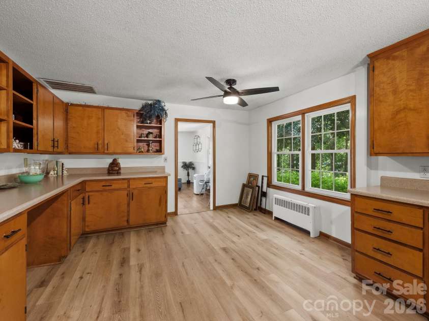 689 Trade Street, Tryon, NC 28782.  MLS# CAR4421132, YatesRealty ID 49209. 