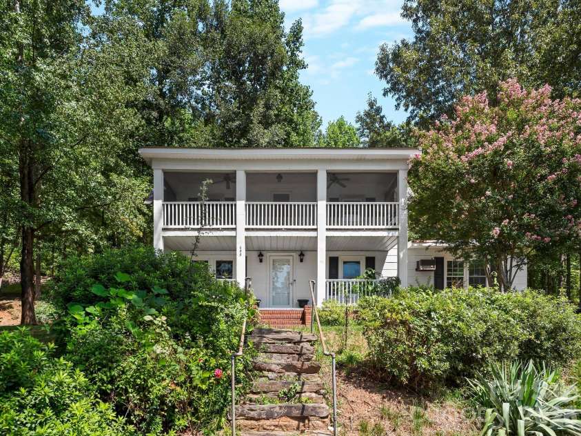 689 Trade Street, Tryon, NC 28782.  MLS# CAR4421132, YatesRealty ID 49209. 