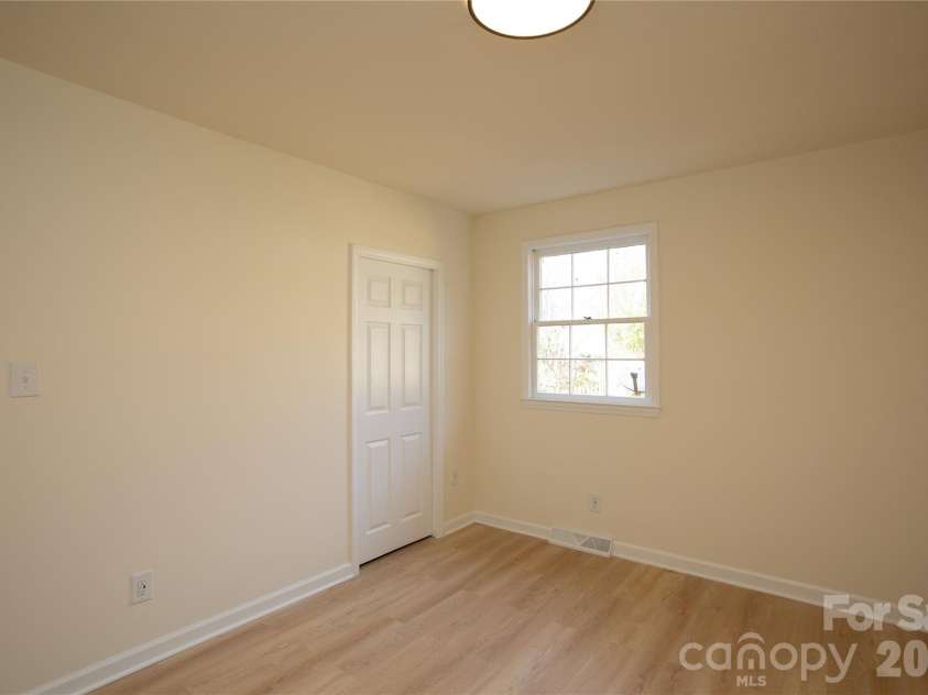 1411 Chelsea Street, Winston Salem, NC 27103.  MLS# CAR4341682, YatesRealty ID 4921. Bedroom