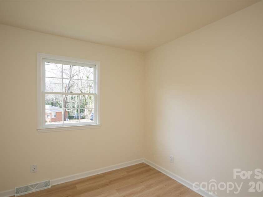 1411 Chelsea Street, Winston Salem, NC 27103.  MLS# CAR4341682, YatesRealty ID 4921. Bedroom