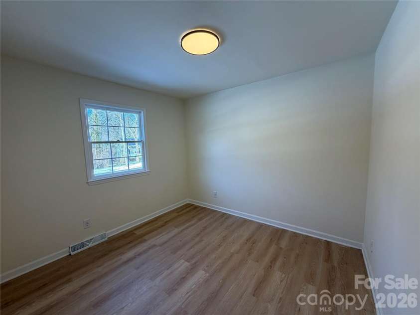 1411 Chelsea Street, Winston Salem, NC 27103.  MLS# CAR4341682, YatesRealty ID 4921. Bedroom