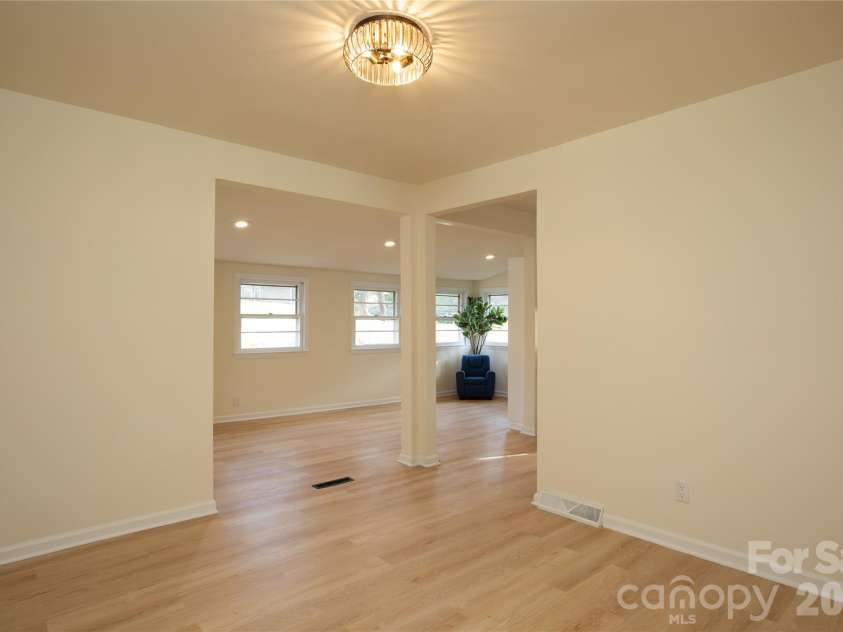 1411 Chelsea Street, Winston Salem, NC 27103.  MLS# CAR4341682, YatesRealty ID 4921. Dining Room