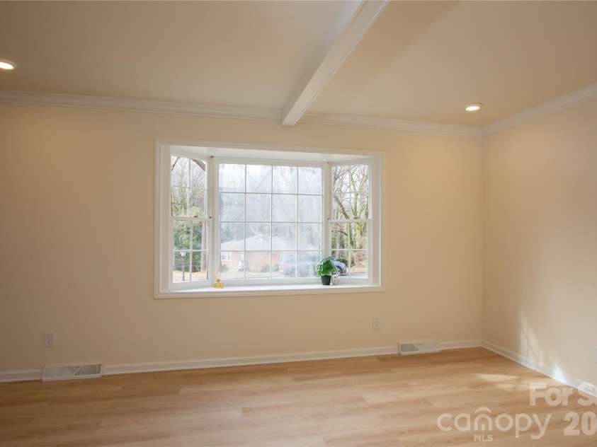 1411 Chelsea Street, Winston Salem, NC 27103.  MLS# CAR4341682, YatesRealty ID 4921. Main living room