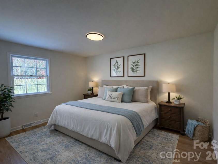 1411 Chelsea Street, Winston Salem, NC 27103.  MLS# CAR4341682, YatesRealty ID 4921. VIRTUALLY STAGED