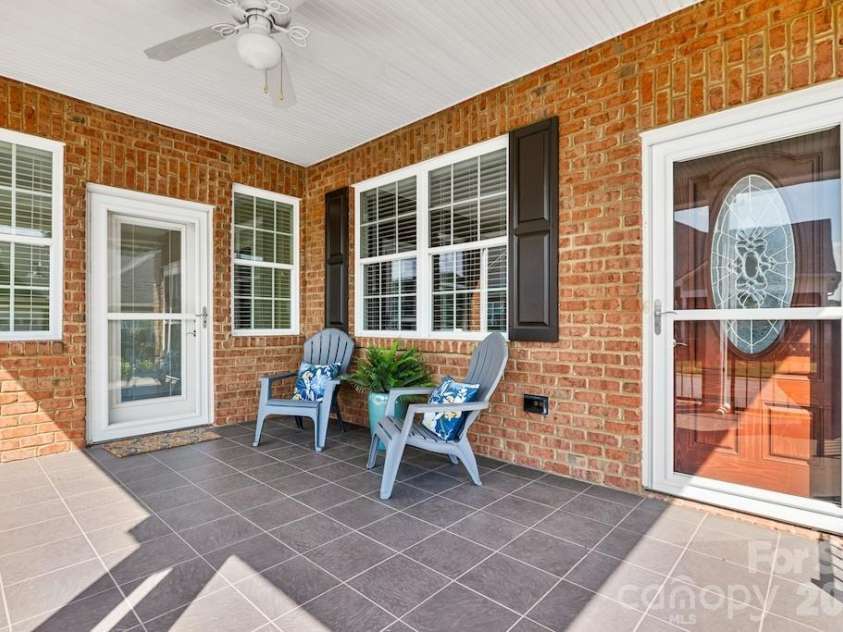 8379 Glacier Drive, Denver, NC 28037.  MLS# CAR4419835, YatesRealty ID 49211. 