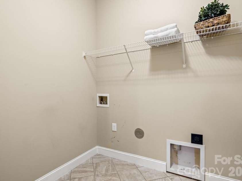 8379 Glacier Drive, Denver, NC 28037.  MLS# CAR4419835, YatesRealty ID 49211. 