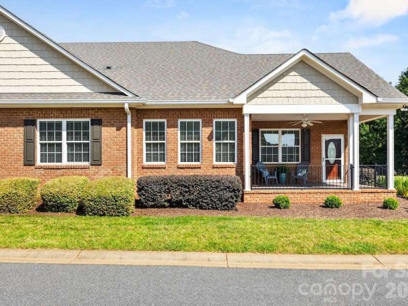 8379 Glacier Drive, Denver, NC 28037.  MLS# CAR4419835, YatesRealty ID 49211. 