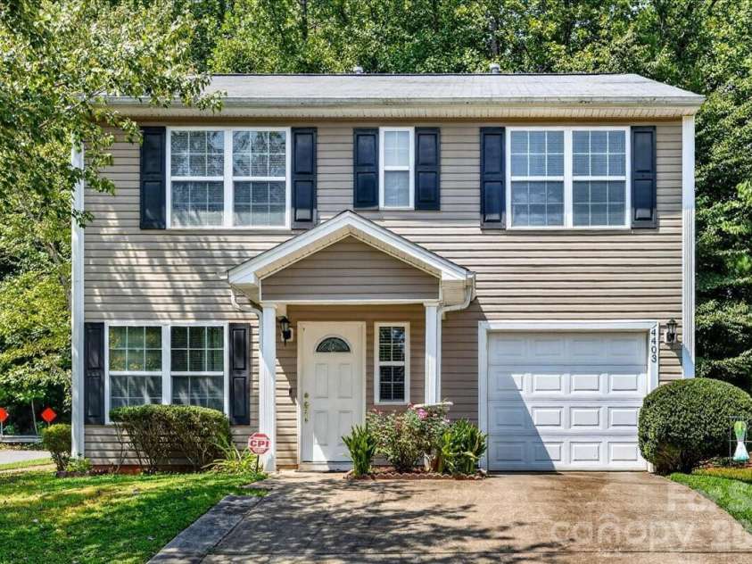 4403 Trillium Fields Drive, Charlotte, NC 28269.  MLS# CAR4416499, YatesRealty ID 49212. 