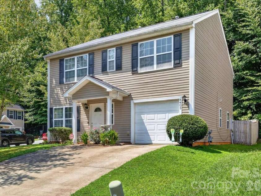 4403 Trillium Fields Drive, Charlotte, NC 28269.  MLS# CAR4416499, YatesRealty ID 49212. 