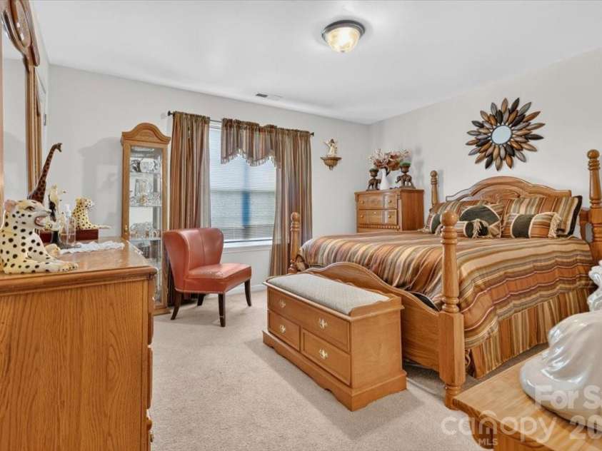 4403 Trillium Fields Drive, Charlotte, NC 28269.  MLS# CAR4416499, YatesRealty ID 49212. 