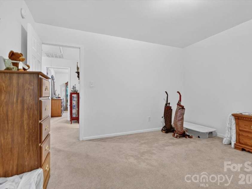 4403 Trillium Fields Drive, Charlotte, NC 28269.  MLS# CAR4416499, YatesRealty ID 49212. 