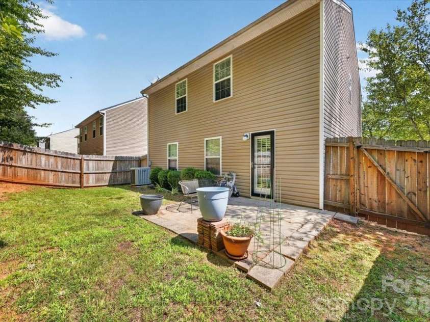 4403 Trillium Fields Drive, Charlotte, NC 28269.  MLS# CAR4416499, YatesRealty ID 49212. 