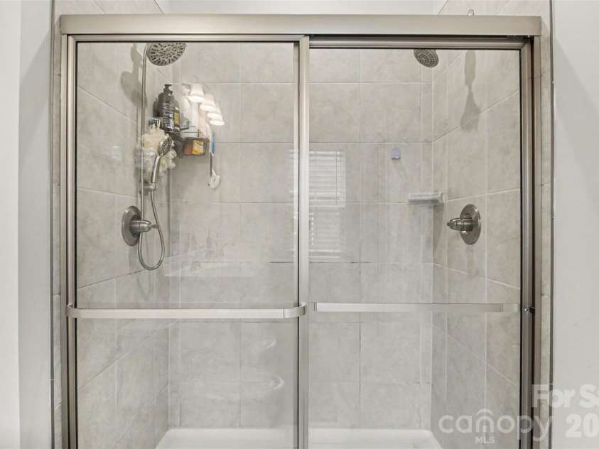 4518 Valley Walk Drive, Charlotte, NC 28216.  MLS# CAR4415326, YatesRealty ID 49213. 