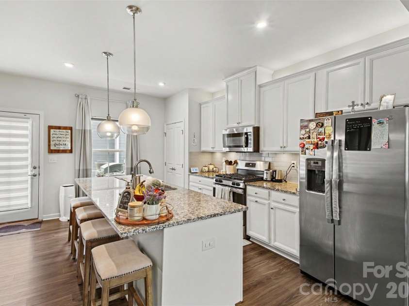 4518 Valley Walk Drive, Charlotte, NC 28216.  MLS# CAR4415326, YatesRealty ID 49213. Second floor - kitchen
