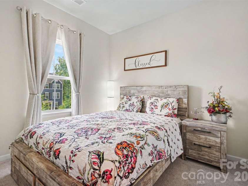 4518 Valley Walk Drive, Charlotte, NC 28216.  MLS# CAR4415326, YatesRealty ID 49213. Third Floor- bed # 2
