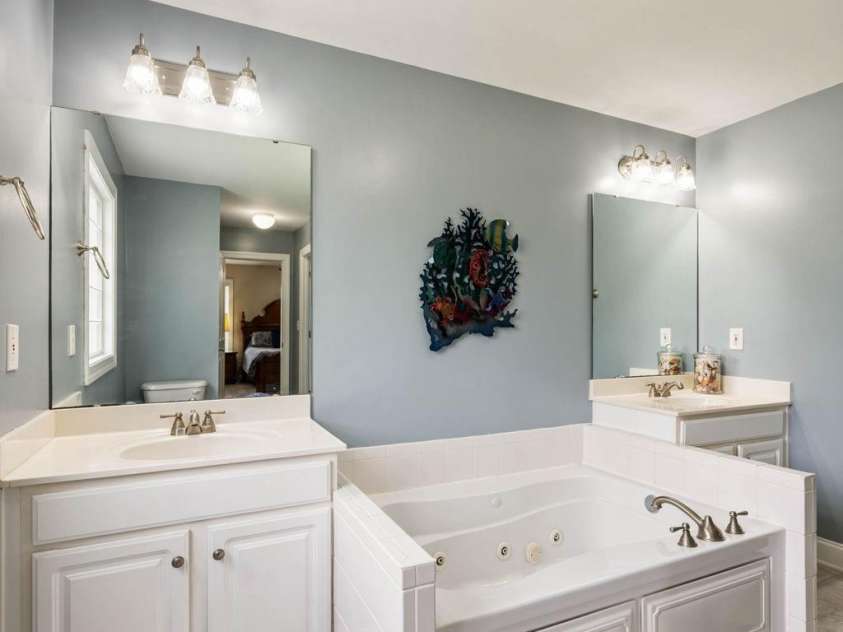 2502 Burton Estates Lane, Lincolnton, NC 28092.  MLS# CAR4410448, YatesRealty ID 49215. Primary Bathroom