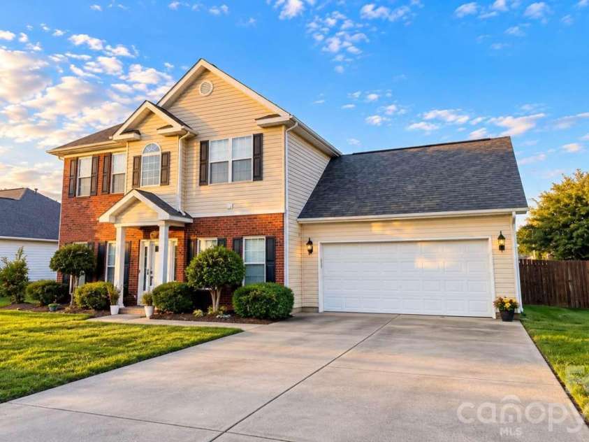 2002 Hemby Commons Parkway, Indian Trail, NC 28079.  MLS# CAR4422146, YatesRealty ID 49216. 