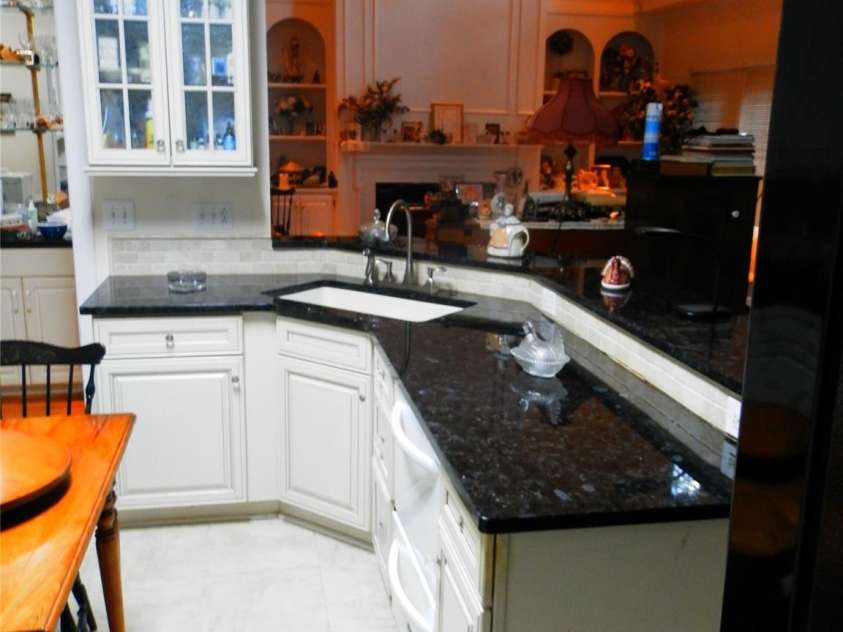 12545 Abbotsbury Court, Charlotte, NC 28277.  MLS# CAR4420703, YatesRealty ID 49217. 