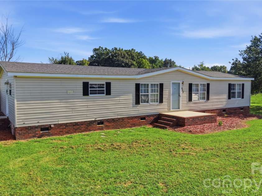 950 Weaver Road, China Grove, NC 28023.  MLS# CAR4422115, YatesRealty ID 49219. 