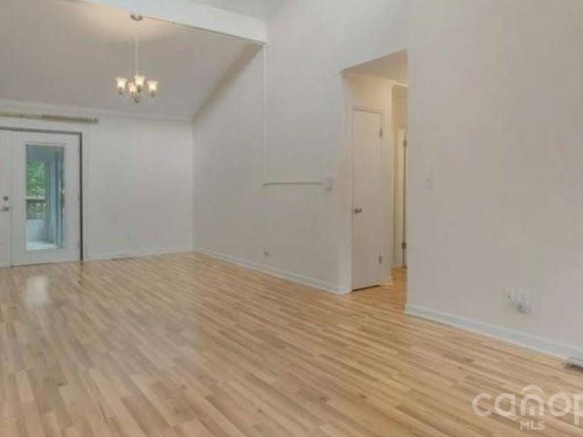 7312 Barcliff Drive, Charlotte, NC 28212.  MLS# CAR4422158, YatesRealty ID 49224. 