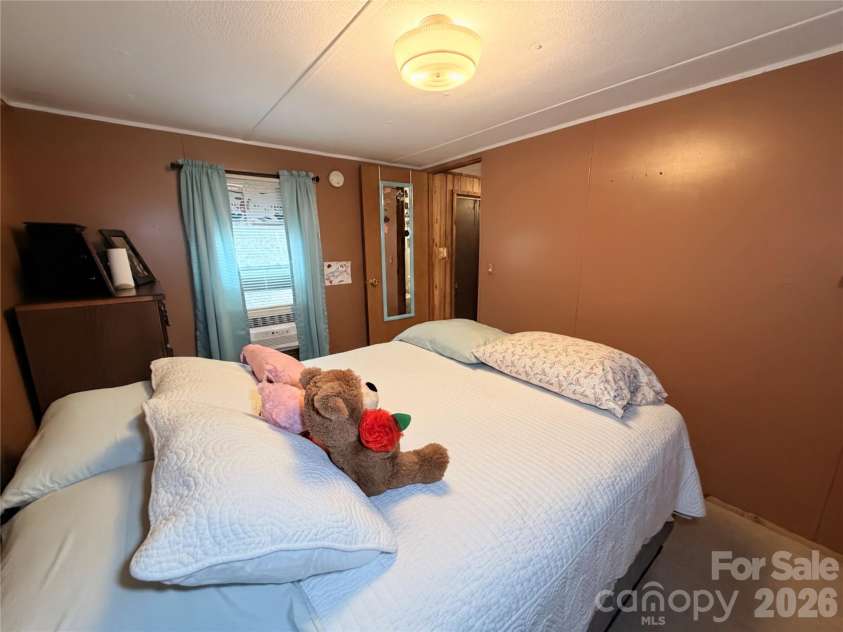 139 Ridge Drive, Waynesville, NC 28785.  MLS# CAR4408515, YatesRealty ID 49226. 