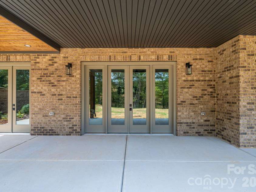 126 Lake Mist Drive, Belmont, NC 28012.  MLS# CAR4419761, YatesRealty ID 49227. 