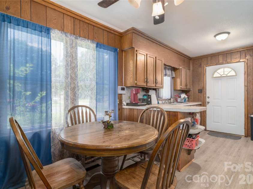 527 Washington Lane, Albemarle, NC 28001.  MLS# CAR4412418, YatesRealty ID 49228. 