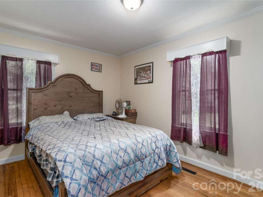 527 Washington Lane, Albemarle, NC 28001.  MLS# CAR4412418, YatesRealty ID 49228. 