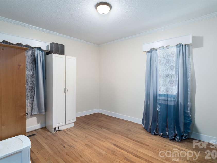 527 Washington Lane, Albemarle, NC 28001.  MLS# CAR4412418, YatesRealty ID 49228. 