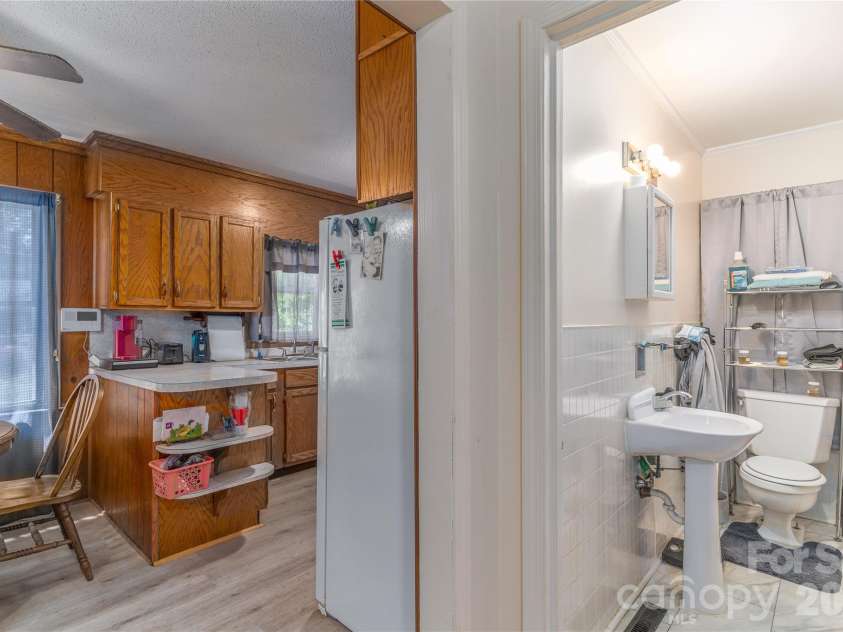 527 Washington Lane, Albemarle, NC 28001.  MLS# CAR4412418, YatesRealty ID 49228. 