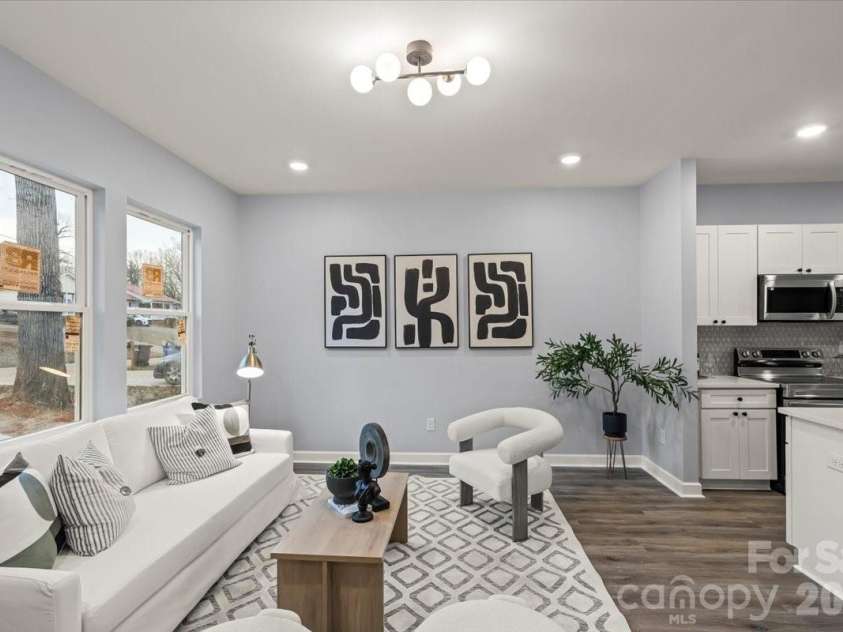 533 Crowell Avenue, Statesville, NC 28677.  MLS# CAR4345537, YatesRealty ID 4923. 