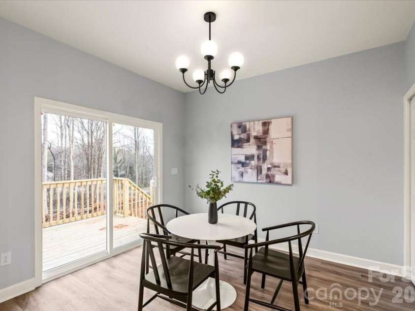 533 Crowell Avenue, Statesville, NC 28677.  MLS# CAR4345537, YatesRealty ID 4923. 