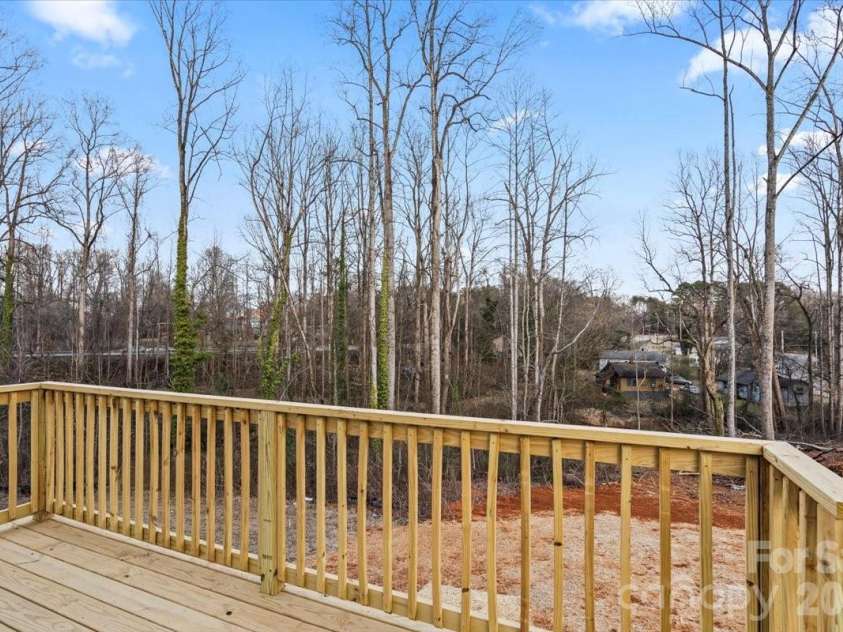 533 Crowell Avenue, Statesville, NC 28677.  MLS# CAR4345537, YatesRealty ID 4923. 