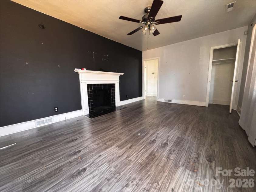711 Yuma Street, Charlotte, NC 28213.  MLS# CAR4352772, YatesRealty ID 4923. 