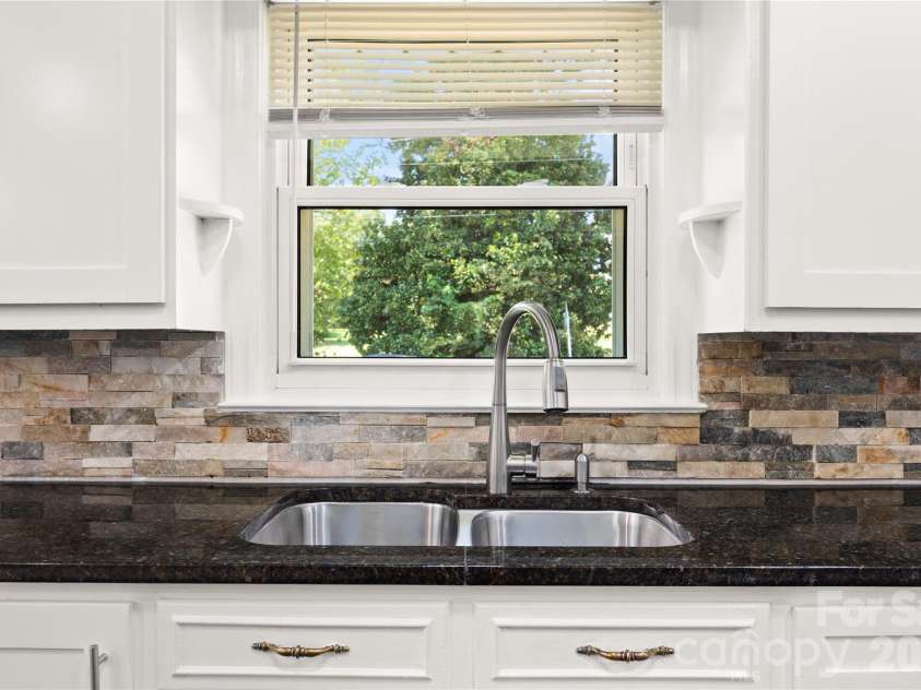 411 Coble Avenue, Albemarle, NC 28001.  MLS# CAR4421862, YatesRealty ID 49230. 