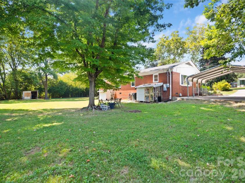 411 Coble Avenue, Albemarle, NC 28001.  MLS# CAR4421862, YatesRealty ID 49230. 