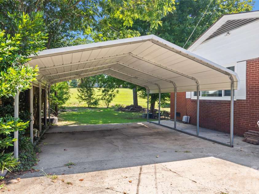 411 Coble Avenue, Albemarle, NC 28001.  MLS# CAR4421862, YatesRealty ID 49230. 
