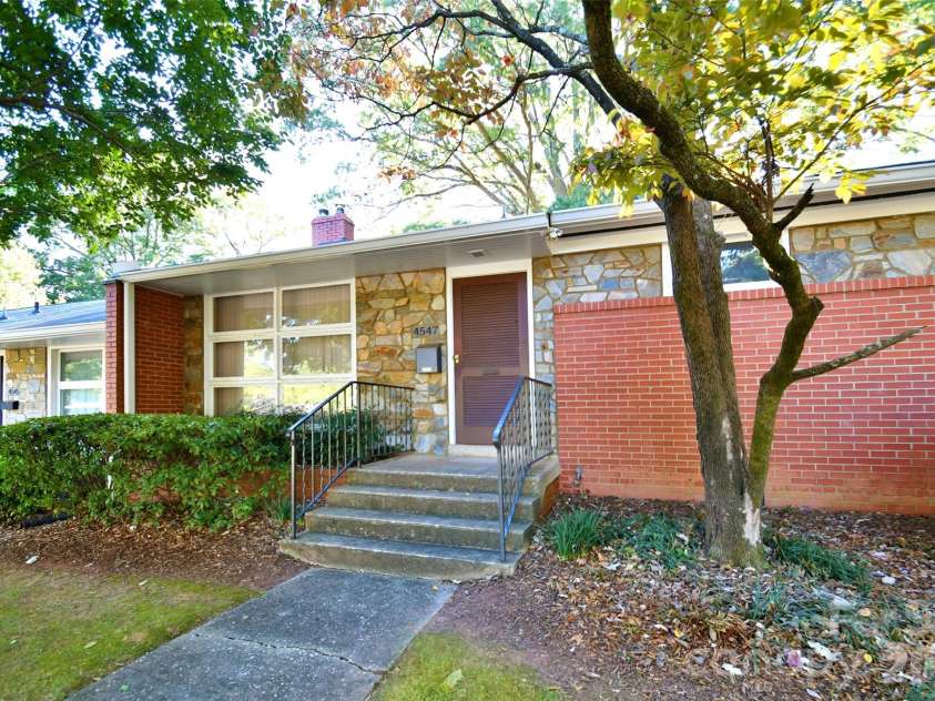 4547 Woodlark Lane, Charlotte, NC 28211.  MLS# CAR4422173, YatesRealty ID 49231. 