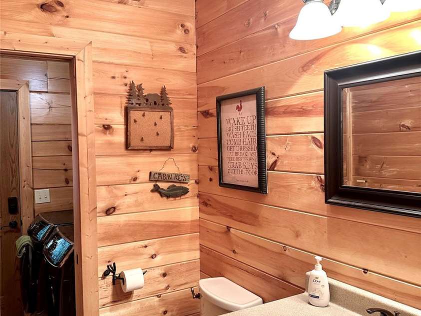 188 Lexington Drive, Fleetwood, NC 28626.  MLS# CAR4422177, YatesRealty ID 49232. 