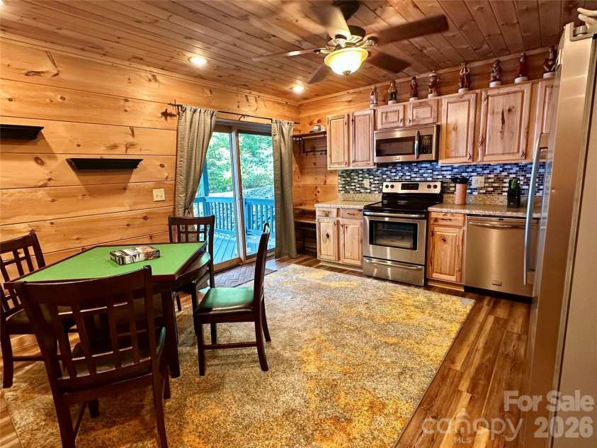 188 Lexington Drive, Fleetwood, NC 28626.  MLS# CAR4422177, YatesRealty ID 49232. 