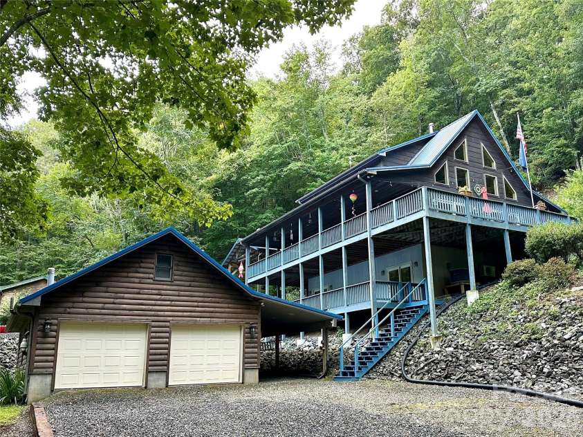 188 Lexington Drive, Fleetwood, NC 28626.  MLS# CAR4422177, YatesRealty ID 49232. 