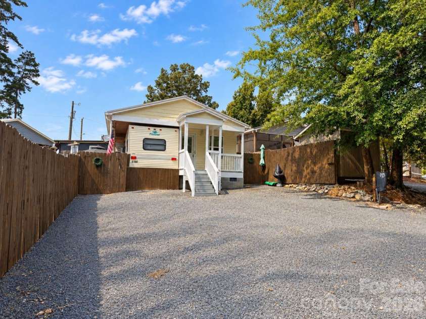 309 Lake Tillery Trail, Mount Gilead, NC 27306.  MLS# CAR4422182, YatesRealty ID 49233. 