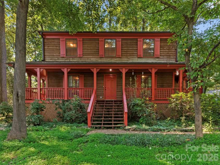 14200 Hackamore Drive, Matthews, NC 28105.  MLS# CAR4417963, YatesRealty ID 49234. 