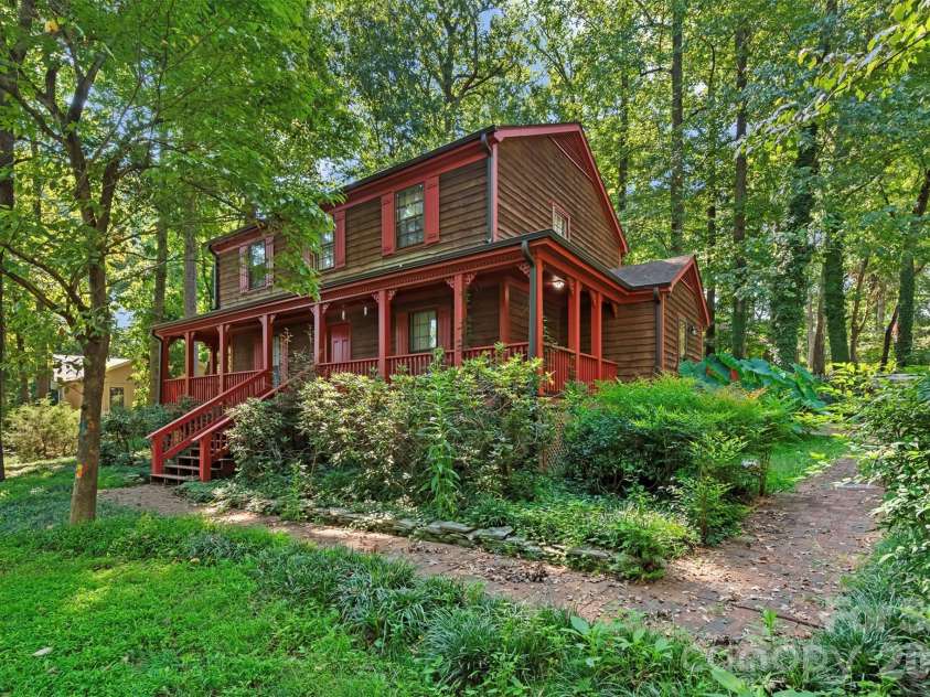 14200 Hackamore Drive, Matthews, NC 28105.  MLS# CAR4417963, YatesRealty ID 49234. 