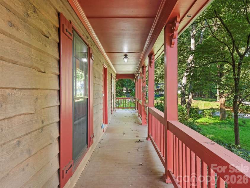 14200 Hackamore Drive, Matthews, NC 28105.  MLS# CAR4417963, YatesRealty ID 49234. 
